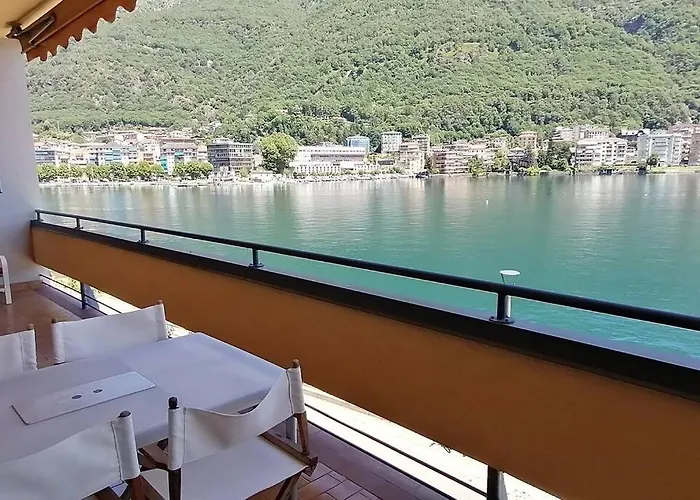Апартаменты Lakefront 15 *